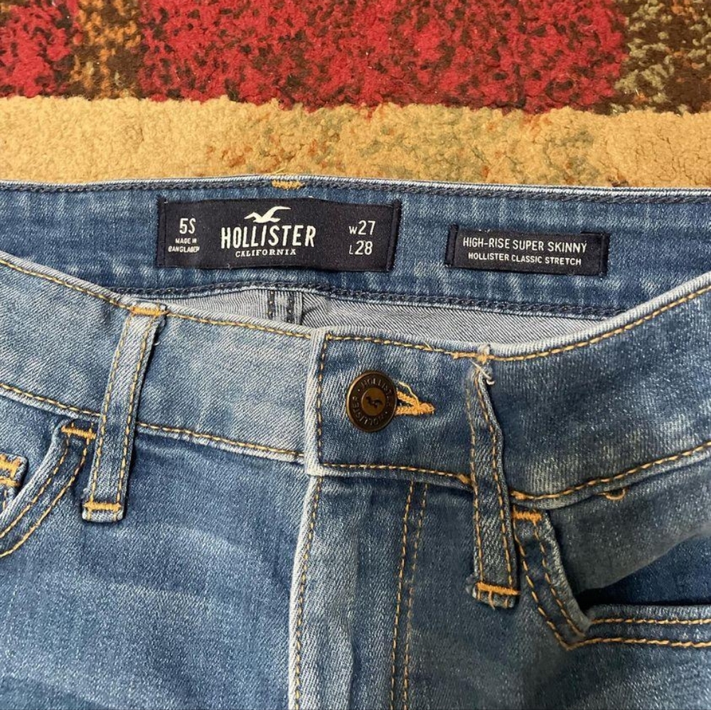Hollister High Rise - Picture 2 of 6
